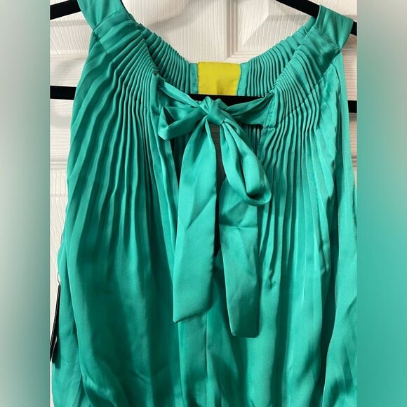 NWT- Vince Camuto 2 Dress Satin Green Pleated Halter Sleeveless $138 Blouson - Picture 9 of 14